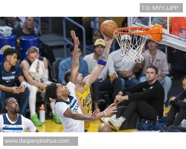 湖人对阵开拓者第二场精彩回放全景视频尽享篮球盛宴